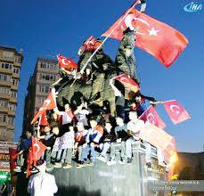 Hain darbeye karşı milletin direnişi: 15 Temmuz kareleri 13
